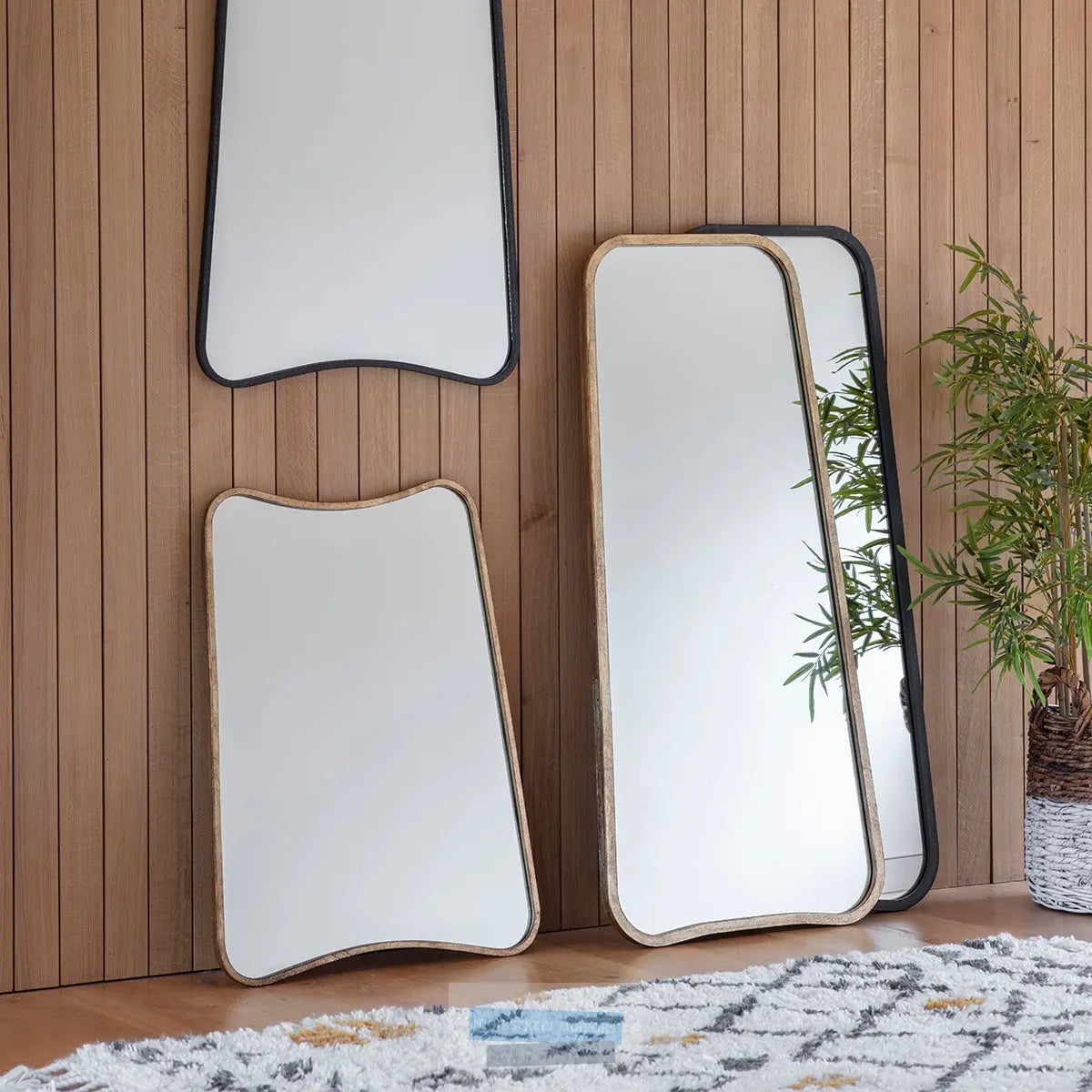 Kurva Distressed Gold Mirror High Street Mirrors